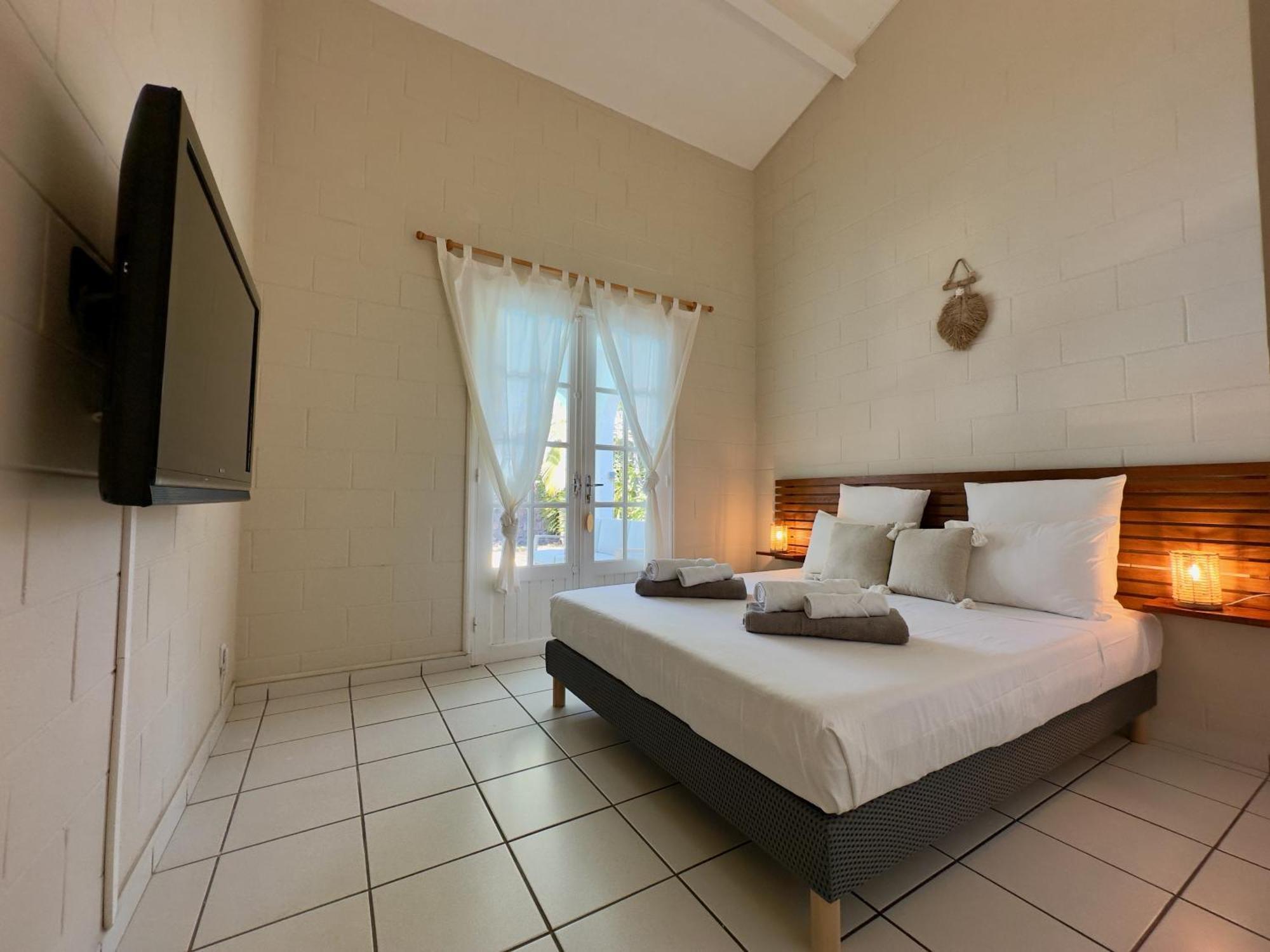 Maldives - Villa Avec Piscine En Plein Coeur De L Hermitage แซ็งต์-จีลส์-เลส์-แบ็งส์ ภายนอก รูปภาพ