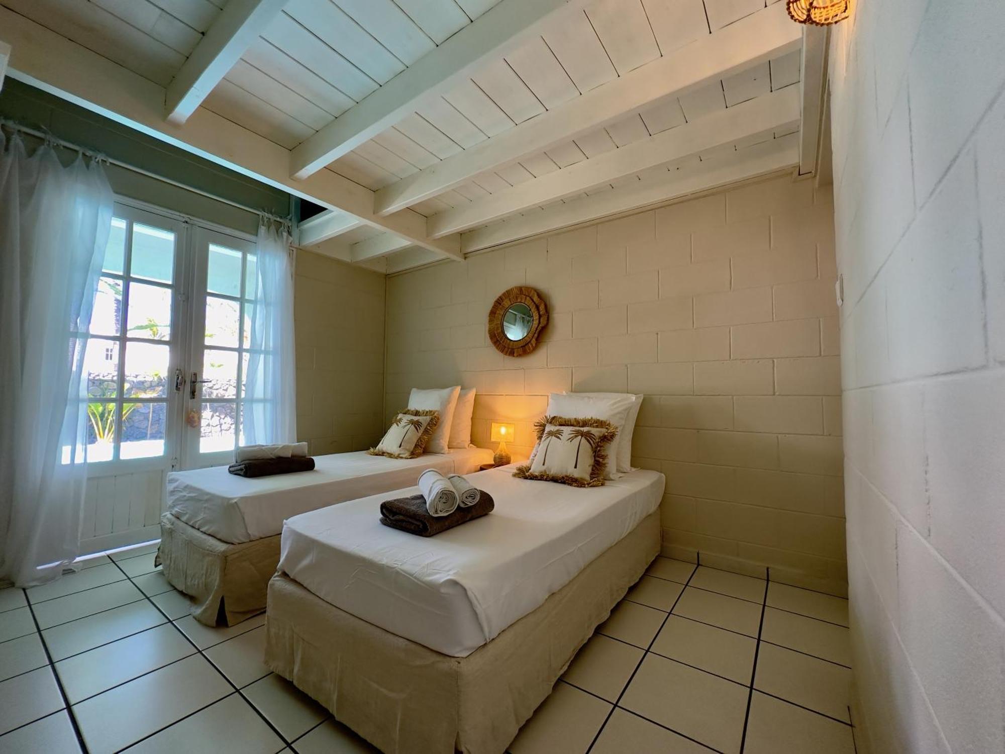 Maldives - Villa Avec Piscine En Plein Coeur De L Hermitage แซ็งต์-จีลส์-เลส์-แบ็งส์ ภายนอก รูปภาพ